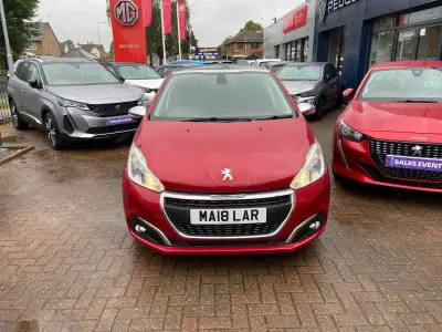 Used Peugeot 208 Allure Premium 81 HP (59 kW) 2018 Red Hatchback