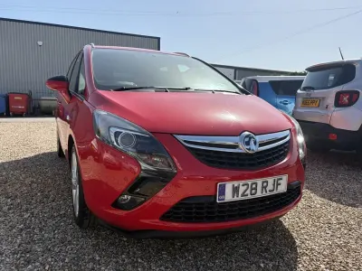 Used Vauxhall Zafira Tourer SRi 2015 Red MPV