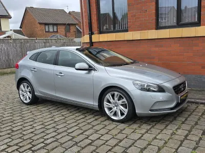Used Volvo V40 SE Lux 190 HP (139 kW) 2014 Silver Hatchback