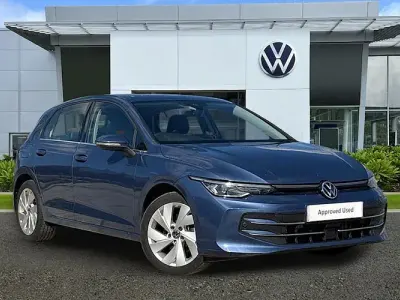Used VW Golf VIII Style 150 HP (110 kW) 2025 Blue Hatchback