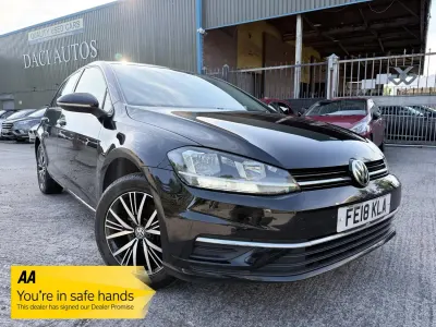 Begagnad VW Golf VII SE 2018 Svart Halvkombi