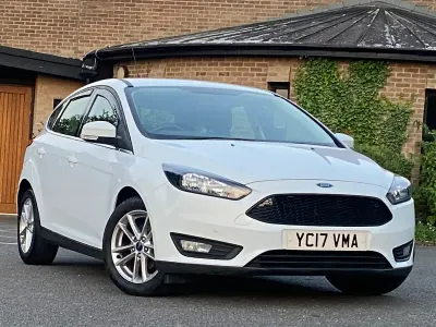 Used Ford Focus Zetec 125 HP (91 kW) 2017 White Hatchback
