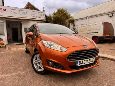 Used Ford Fiesta Zetec 75 HP (55 kW) 2014 Yellow Hatchback