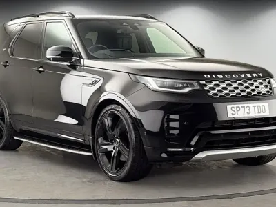 Used Land Rover Discovery 5 S 2023 Santorini black SUV