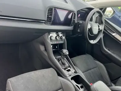 Second-hand Skoda Karoq SE L 150 CP (110 kW) 2025 Negru SUV
