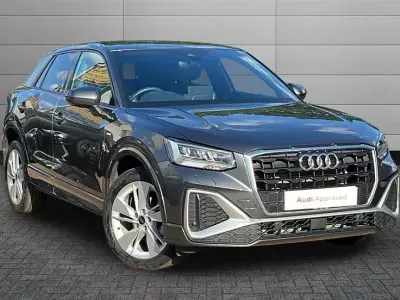 Usado Audi Q2 S-Line 150 CV (110 kW) 2025 Gris SUV