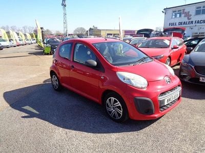 Used Citroën C1 68 HP (50 kW) 2013 Red Hatchback
