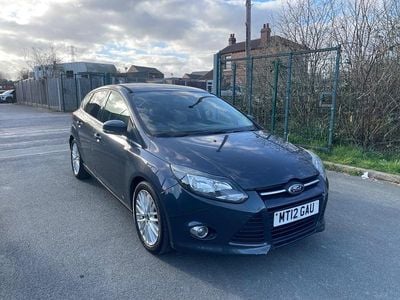 Used Ford Focus Zetec 125 HP (91 kW) 2012 Grey Hatchback