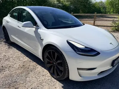 Używany Tesla Model 3 Performance 11 kW (15 KM) 2020 Sedan/Limuzyna