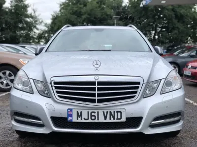 Käytetty Mercedes E220 Executive 170 HP (125 kW) 2011 Hopea Farmari