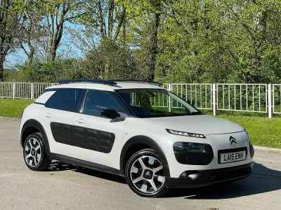 Used Citroën C4 Cactus Flair 2015 White Hatchback