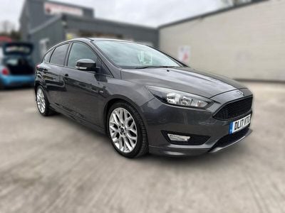 Used Ford Focus ST-Line 120 HP (88 kW) 2017 Grey Hatchback