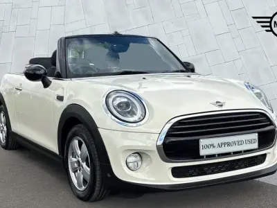 Begagnad Mini Cooper Classic 134 HK (98 kW) 2019 Vit Halvkombi
