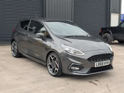 Używany Ford Fiesta ST 200 KM (147 kW) 2018 Szary Hatchback