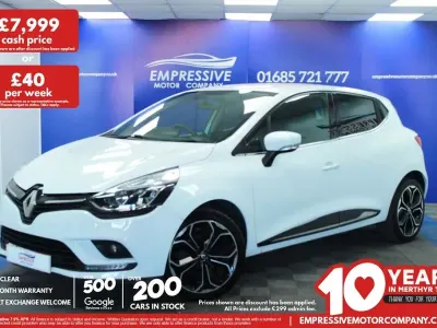 Used Renault Clio Iconic 75 HP (55 kW) 2019 White Hatchback