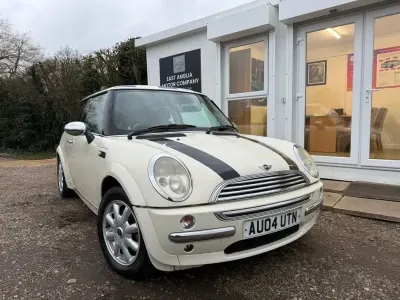 Used Mini ONE Hatch 90 HP (66 kW) 2004 White Hatchback