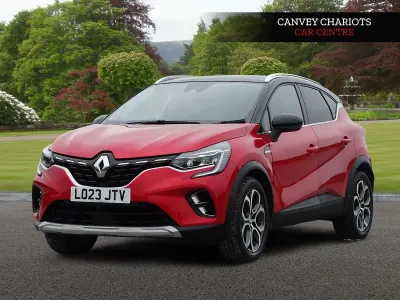 Used Renault Captur Techno 142 HP (104 kW) 2023 Red/black SUV