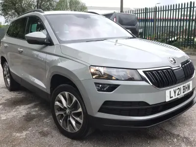 Usado Skoda Karoq SE Drive 150 HP (110 kW) 2021 Cinzento SUV