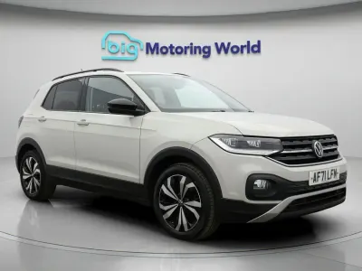 Usado VW T-Cross Black Edition 108 CV (79 kW) 2021 Gris SUV