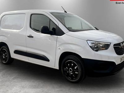 Used Vauxhall Combo 101 HP (74 kW) 2022 White MPV