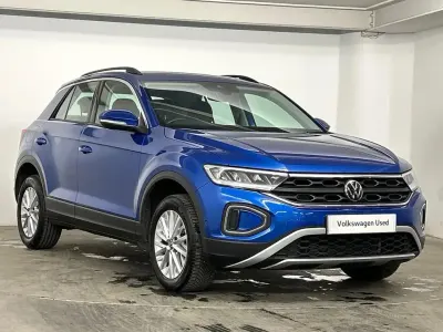 Used VW T-Roc Life 150 HP (110 kW) 2023 Blue SUV