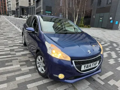 Used Peugeot 208 Active 115 HP (84 kW) 2014 Blue Hatchback