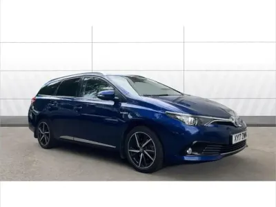 Used Toyota Auris Hybrid Design 134 HP (98 kW) 2017 Blue Estate