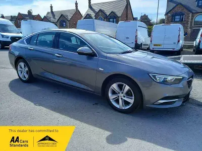 Begagnad Vauxhall Insignia Sport 2017 Grå Halvkombi