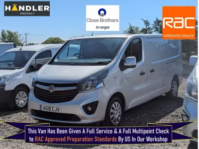 Second-hand Vauxhall Vivaro Sportive 125 CP (91 kW) 2019 Argintiu Monovolum