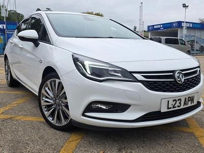 Used Vauxhall Astra 150 HP (110 kW) 2019 White Hatchback