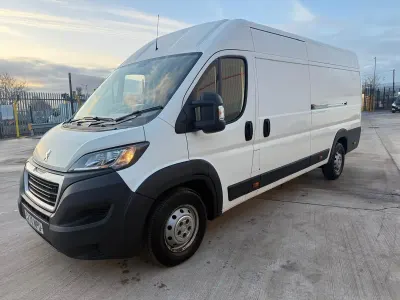 Used Peugeot Boxer 140 HP (102 kW) 2020 White Van