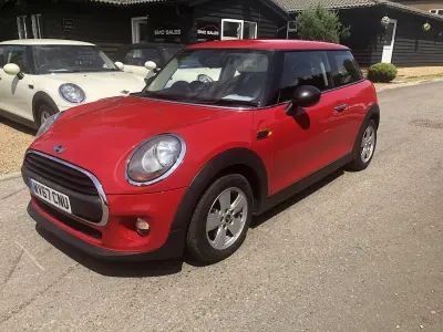 Used Mini ONE Hatch 102 HP (75 kW) 2017 Red Hatchback