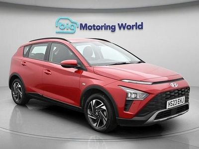Begagnad Hyundai Bayon SE 100 HK (73 kW) 2023 Röd SUV