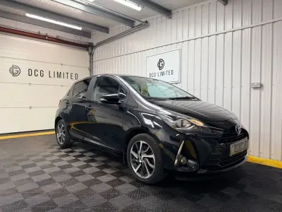 Używany Toyota Yaris 107 KM (78 kW) 2019 Czarny Hatchback