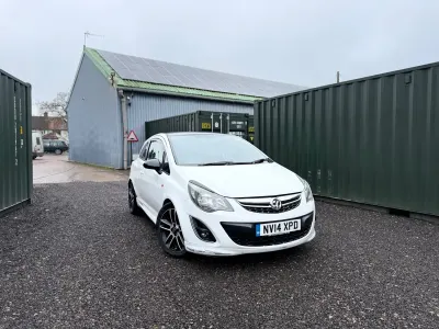 Używany Vauxhall Corsa Edition 2014 Biały Hatchback