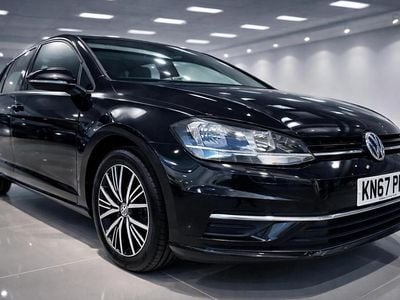 Begagnad VW Golf VII SE 125 HK (91 kW) 2017 Svart Halvkombi