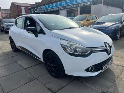 Used Renault Clio IV Dynamique 2014 White Hatchback