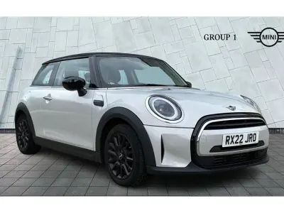 Używany Mini Cooper Classic 136 KM (100 kW) 2022 Biały Hatchback