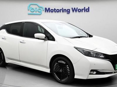 Begagnad Nissan Leaf N-Connecta 110 kW (150 HK) 2024 Vit Halvkombi