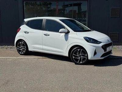 White New 2025 Hyundai i10 Premium Hatchback | £16,995 (Fair price)