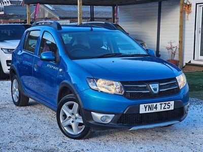 Blue Used 2014 Dacia Sandero Lauréate Hatchback | £3,150 (Fair price)