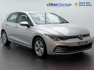 Used VW Golf VIII Life 130 HP (95 kW) 2023 Silver Hatchback