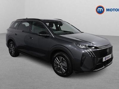 Usado Peugeot 5008 Allure 145 HP (106 kW) 2025 Cinzento SUV