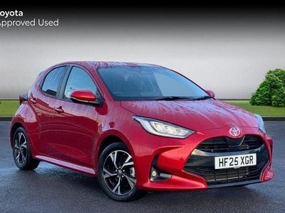Used Toyota Yaris Hybrid Design 116 HP (85 kW) 2025 Scarlet flare Hatchback