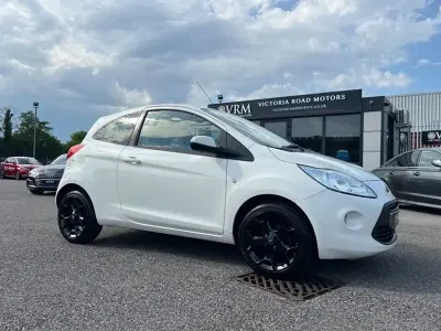 Used Ford Ka Zetec 69 HP (50 kW) 2016 White Hatchback