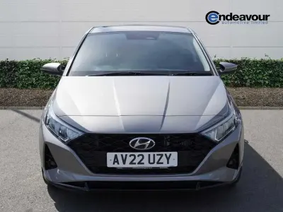 Używany Hyundai i20 Premium 2022 Brązowy Hatchback