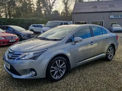 Used Toyota Avensis 147 HP (108 kW) 2012 Grey Sedan