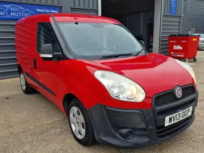 Used Fiat Doblò 90 HP (66 kW) 2013 Red MPV