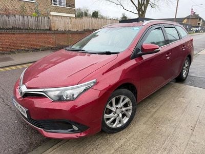 Red Used 2016 Toyota Auris Estate | £3,995 (Super price)