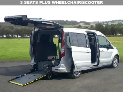 Used Ford Tourneo Titanium 120 HP (88 kW) 2021 Silver MPV